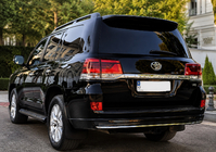 Toyota Land Cruiser 200 2007-2021 Heckblende mit Chrom 2016↗ (Executive 2019/2021) Weiß Foto 3