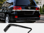 Toyota Land Cruiser 200 2007-2021 Heckblende mit Chrom 2016↗ (Executive 2019/2021) Weiß Foto 1