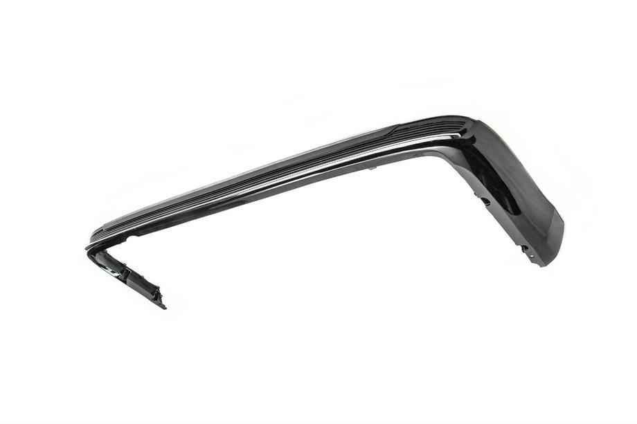 Toyota Land Cruiser 200 2007-2021 Heckblende mit Chrom 2016↗ (Executive 2019/2021) Foto 5
