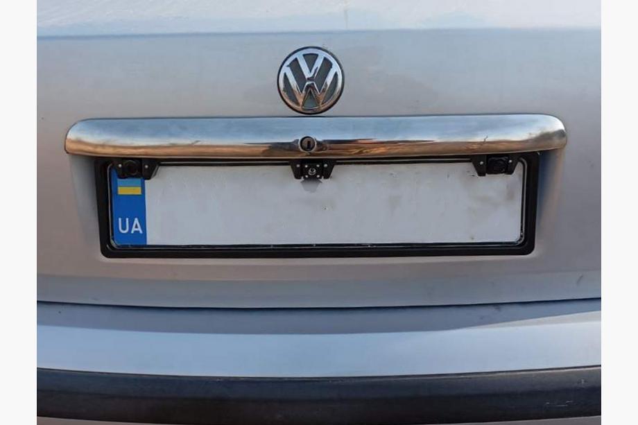Volkswagen Passat B5 1997-2005 Chromleiste über dem Kennzeichen 1996-2001 (Edelstahl) Image
