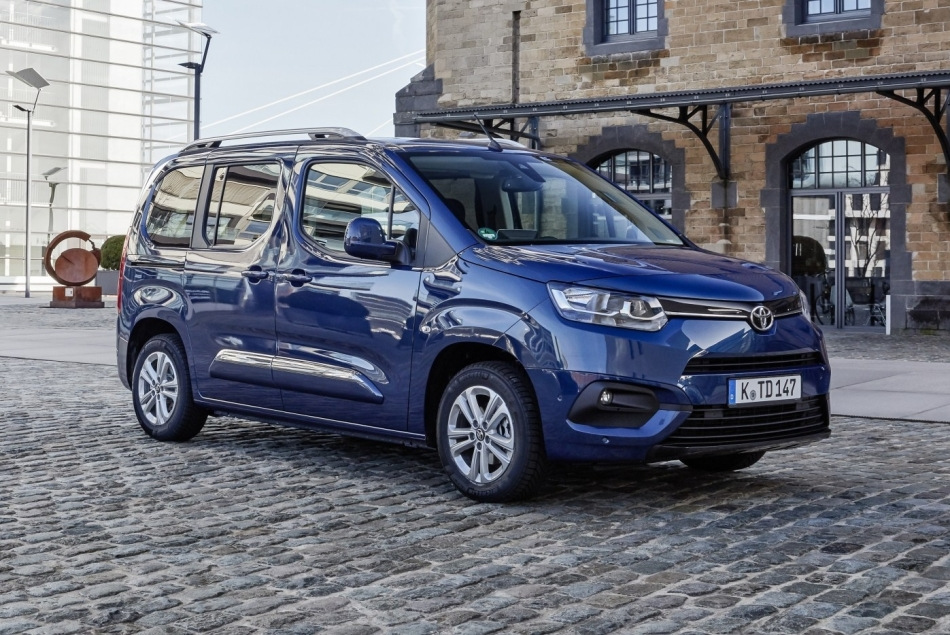 Toyota Proace City Verso Testbericht: Ein kompakter Minivan für verschiedene Bedürfnisse
