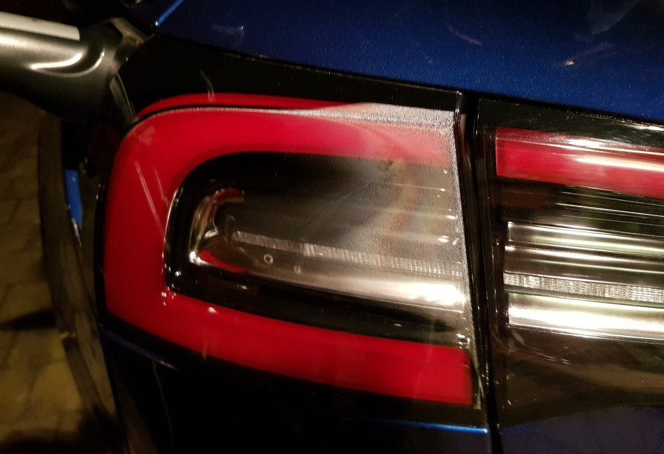 Muss ich die Rücklichter meines Autos polieren?