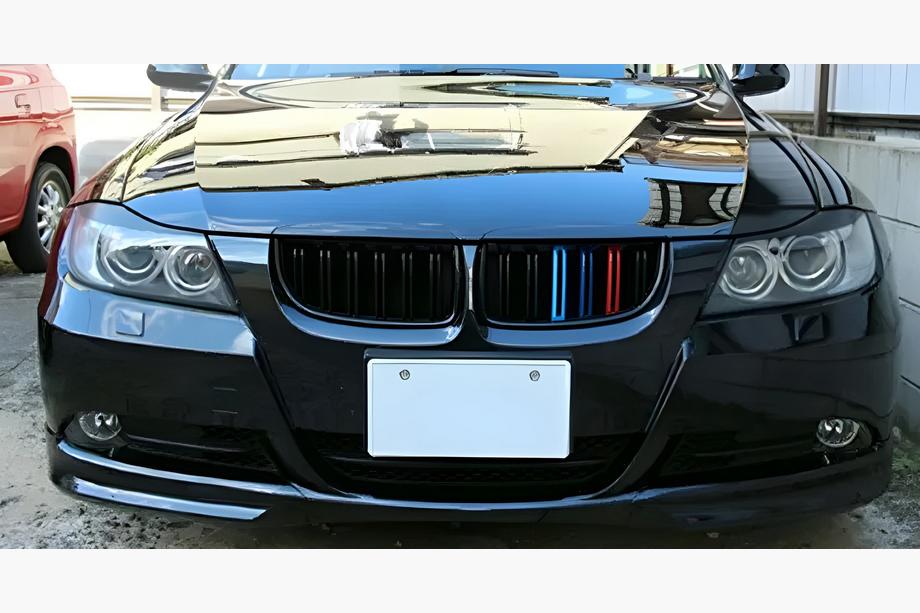 BMW 3 Series E90/E91 2005-2011 Nieren M-Look (für E-90/91 2005-2008, M-Color) Foto 1