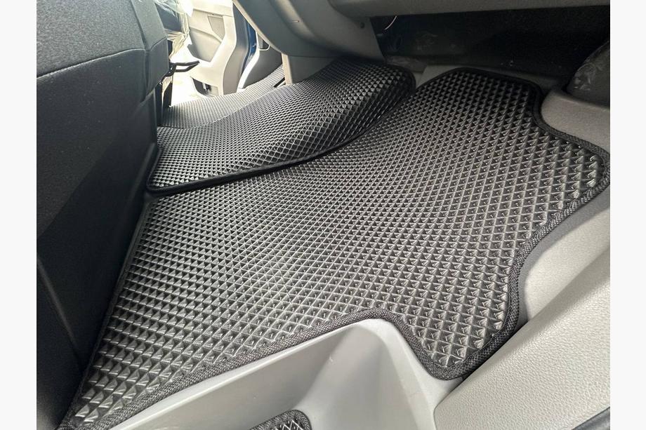Volkswagen Crafter 2016- Fußmatten 2024+ (3Stk, EVA, Schwarz) Foto 2