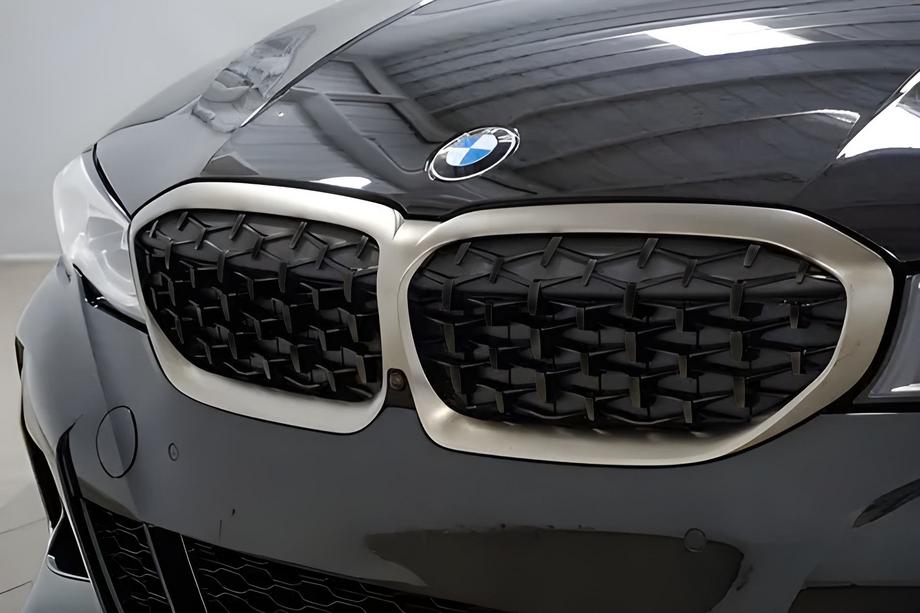 BMW 3 Series G20/G21 2018- Nieren Diamond Black (2018-2022, Chrom Rahmen) Image