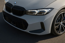 BMW 3 Series G20/G21 2018- Nieren 1 Bar (2022+, Schwarz Matt) Foto 1