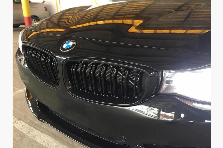 BMW 3 Series F34 2013–2020 Nieren M-Look (für F34, Schwarz Glanz) Image