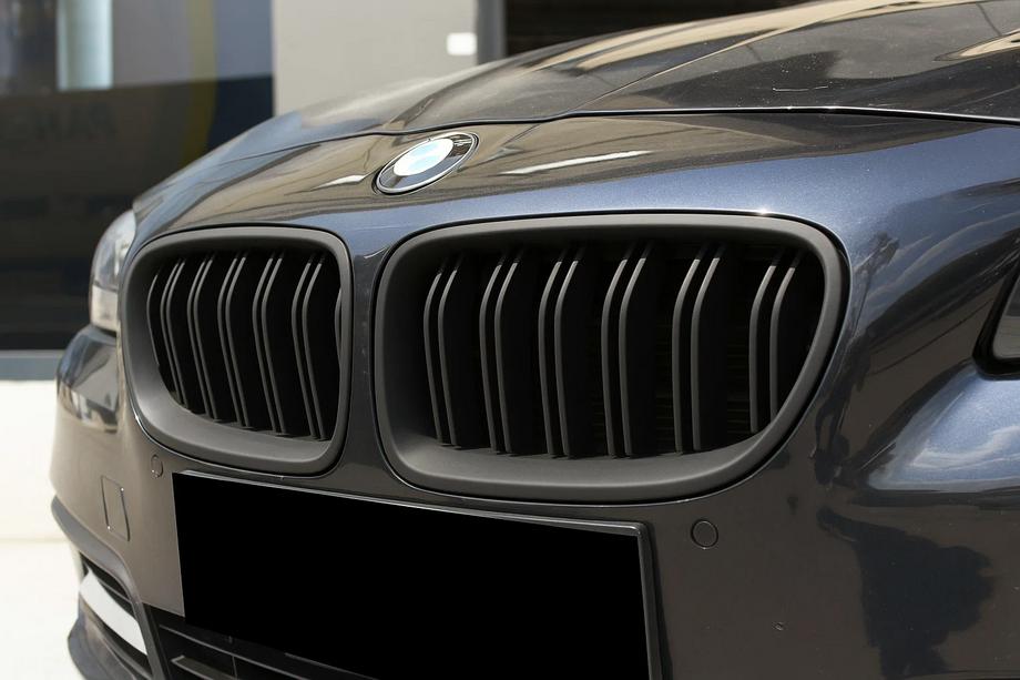 BMW 5 Series F10/F11 2010–2016 Nieren M-Look (schwarz matt) Image