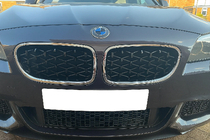 BMW 5 Series F10/F11 2010–2016 Nieren Diamond Black mit Chromrahmen Foto 1