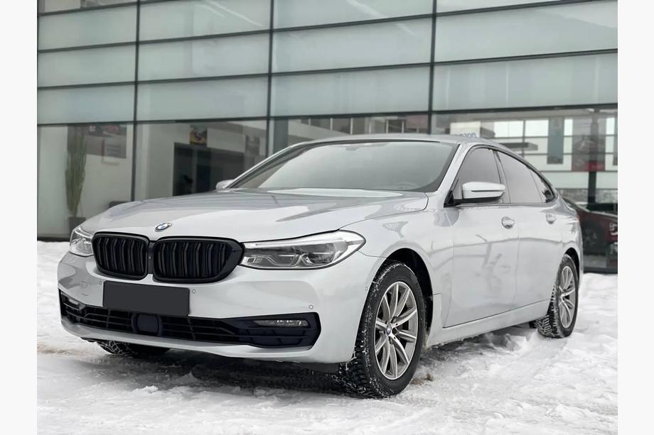 BMW 6 Series G32 2017- Nieren M-Look (2017-2020, Schwarz Glanz) Foto 2