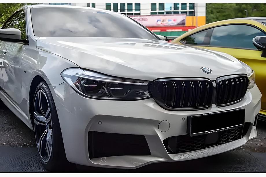 BMW 6 Series G32 2017- Nieren M-Look (2017-2020, Schwarz Glanz) Foto 1