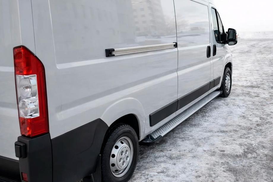 Citroen Jumper 2007-2025 Trittbretter Allmond Grey (2 Stk., Alu) Image