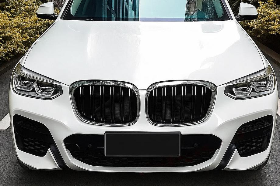 BMW X4 G02 2018- Nieren M-Look (2018-2021, Schwarz Glanz mit Chromrahmen) Image