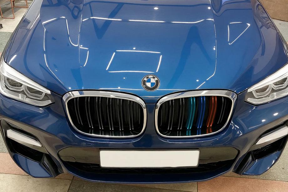 BMW X4 G02 2018- Nieren M-Look (2018-2021, M-Color mit Chromrahmen) Image