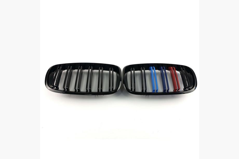 BMW X5 E70 2007-2013 Nieren M-Look (M-Color) Foto 6