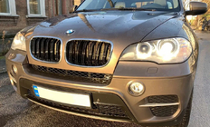 BMW X6 E71 2008–2014 Nieren M-Look (Schwarz Glanz mit Chromrahmen) Foto 4