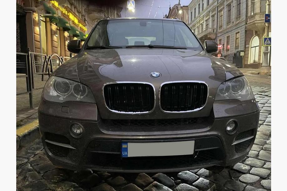 BMW X6 E71 2008–2014 Nieren M-Look (Schwarz Glanz mit Chromrahmen) Image