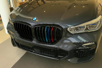 BMW X5 G05 2019–2026 Nieren 1 Bar (2019-2022, M-Color) Foto 1