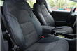 Alcantara oder Echtleder: Was ist für den Autoinnenraum besser und praktischer? Foto 2