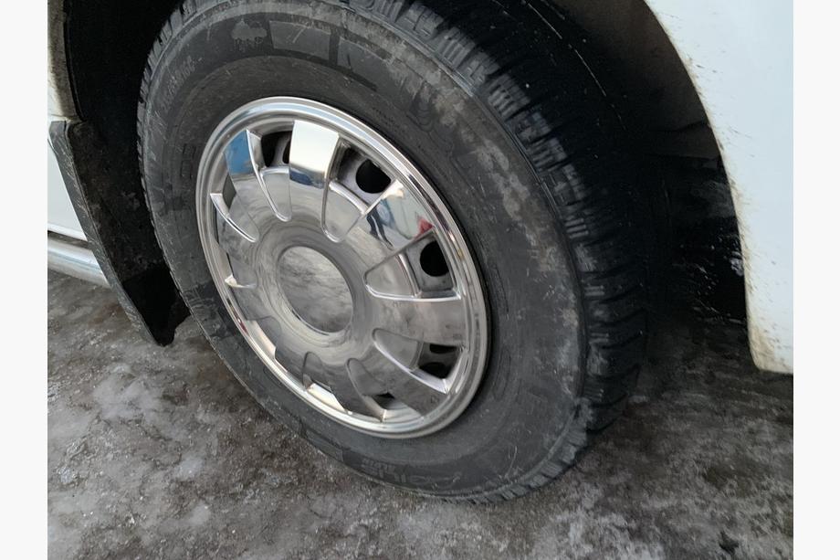 Volkswagen Crafter 2006-2016 Edelstahl Radkappen Blütenblätter (1-teilig, 4 Stk) Foto 4