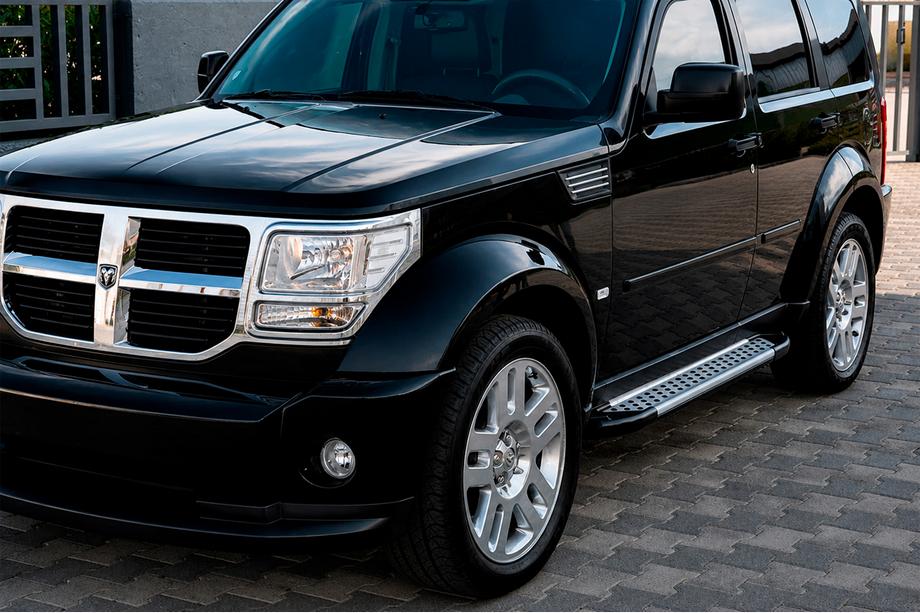 Dodge Nitro 2006-2011 Trittbretter Allmond Grey (2 Stk., Aluminium) Image