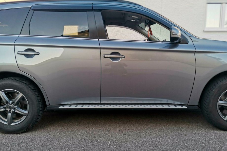 Mitsubishi Outlander 2012-2021 Seitenschweller OEM V1 (2 Stk, Aluminium) Image