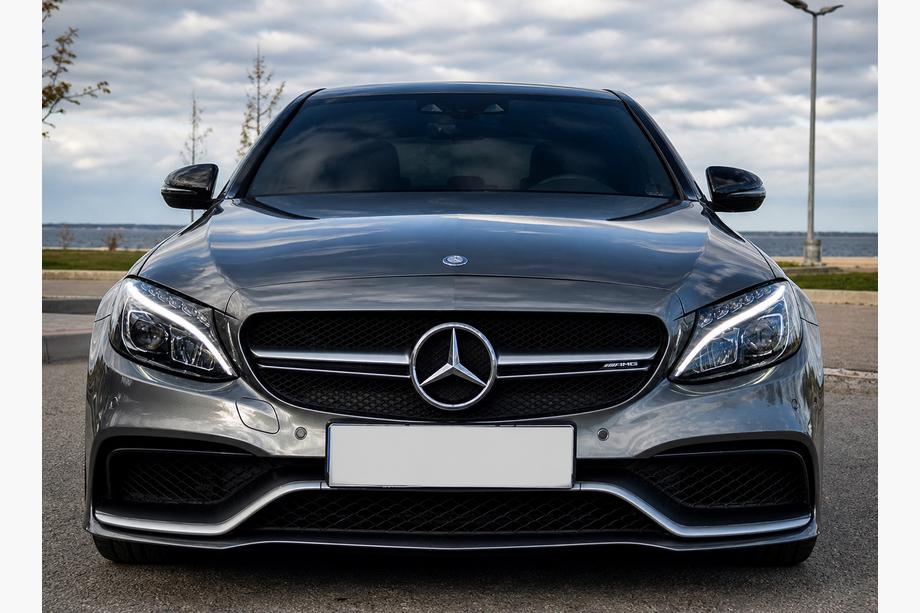 Mercedes C-class W205 2014-2021 Frontstoßstange komplett (AMG C63-Design 2014-2018) Foto 1