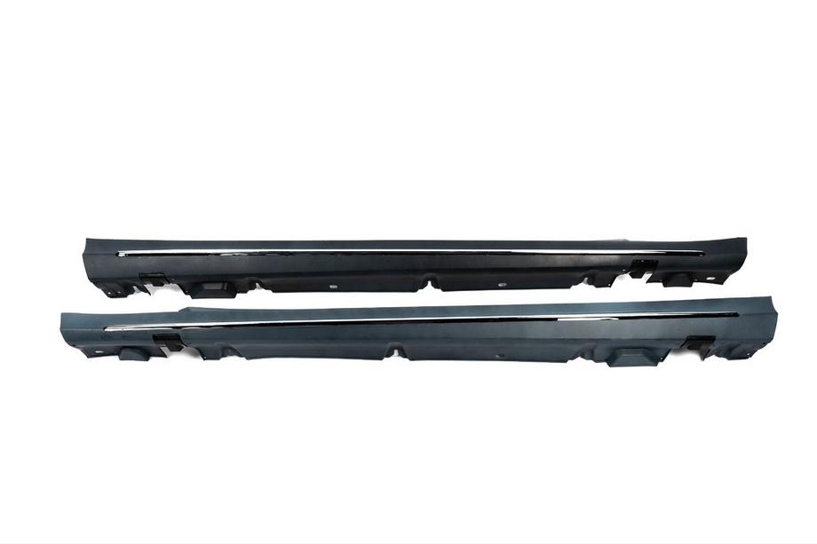 Mercedes C-class W205 2014-2021 AMG Seitenschweller Image