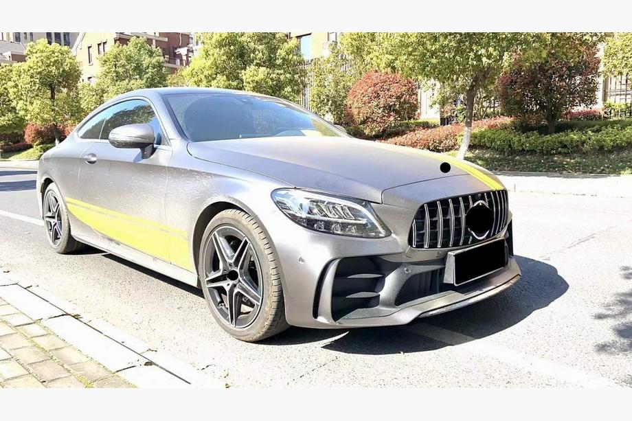 Mercedes C-class W205 2014-2021 Bodykit mit Diffusor für Coupe (Design Black Mamba C63GT) Foto 2