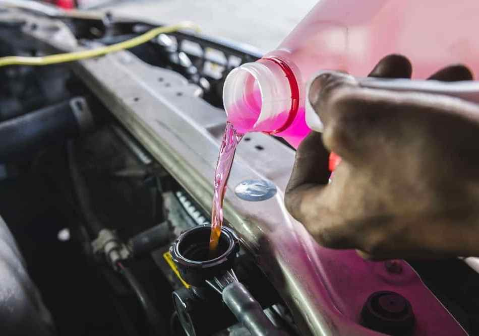 Wie oft sollten Sie das Frostschutzmittel in Ihrem Auto wechseln?