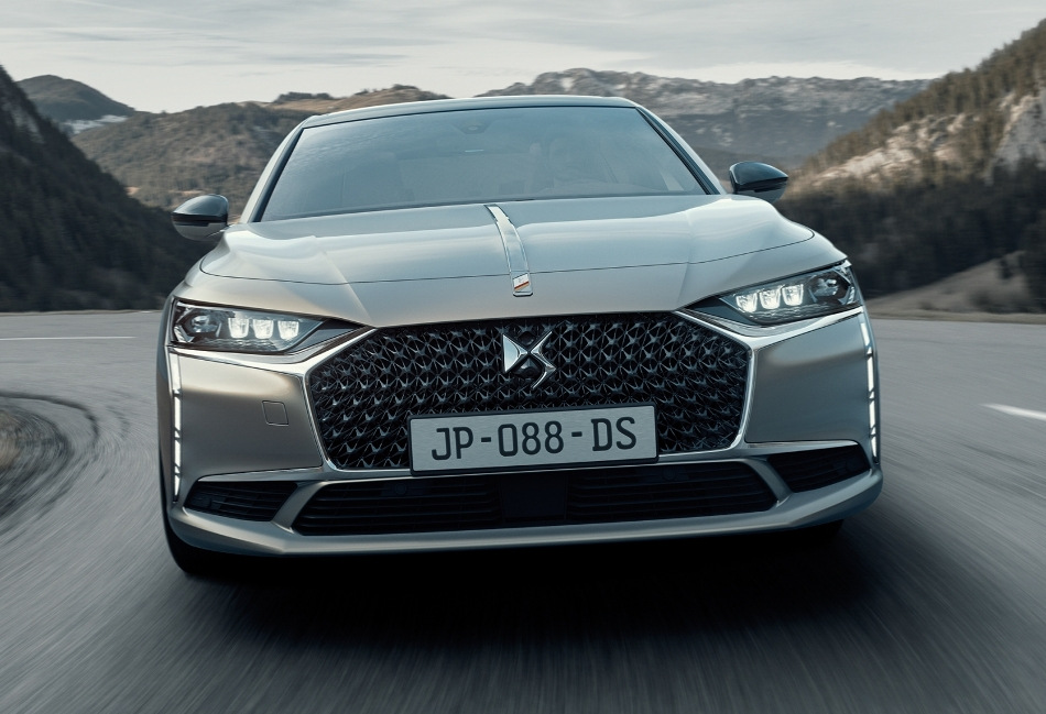 DS 9 Testbericht: Luxus und Technologie in einer Premium-Limousine