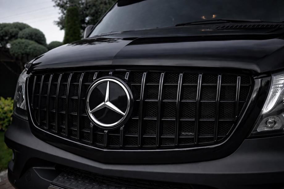 Mercedes Sprinter W906 2006–2018 Frontgrill Panamericana GT Panamericana Schwarz (2013-2018) Foto 1
