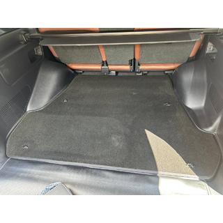 Kofferraummatte Textil Premium V-1 (5-Sitzer, Schwarz) Toyota Land Cruiser 200 2007-2021 Foto 2