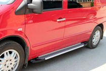 Mercedes Vito W638 1996-2003 Trittbretter Line (2 Stk., Aluminium) Foto 3