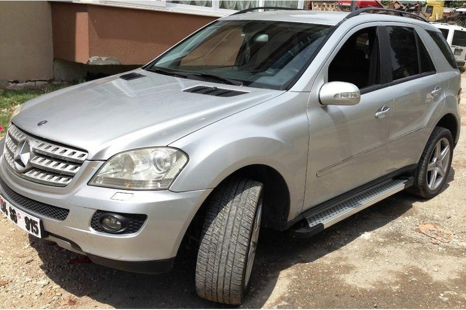 Mercedes ML W164 2005-2011 Trittbretter Allmond Grey (2 Stk., Alu) Foto 2