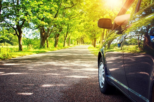 Ordnungsgemäßer Betrieb des Autos im Sommer: Hauptnuancen
