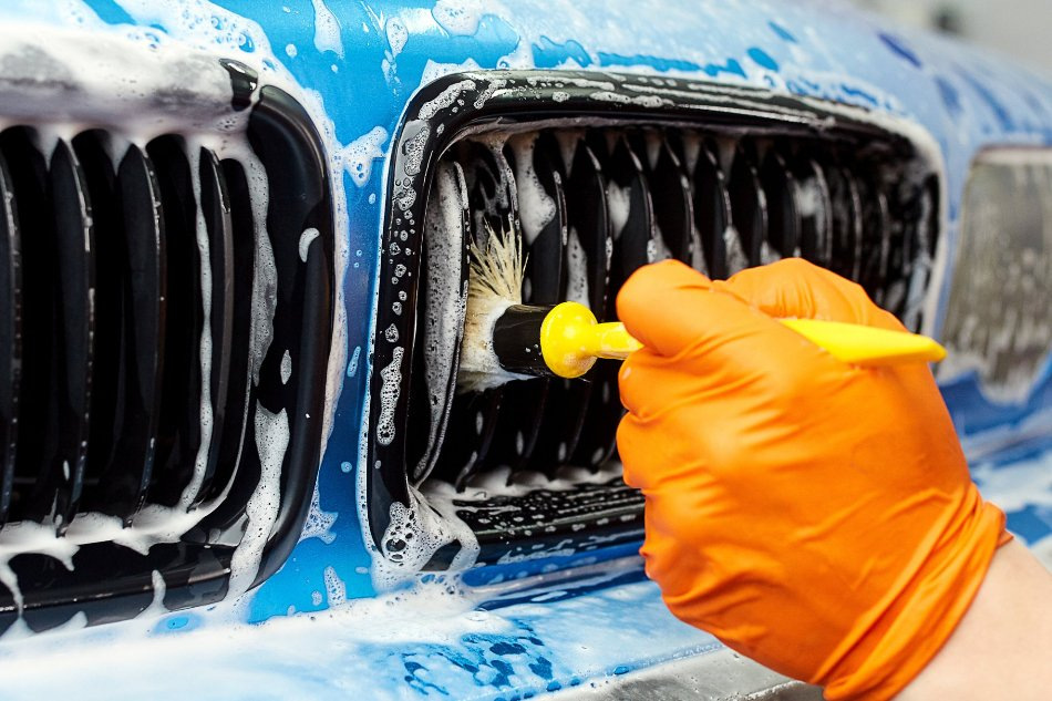 Autoaufbereitung: Vor- und Nachteile abwägen