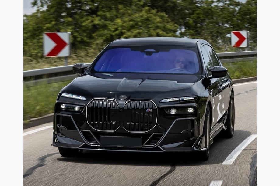 BMW 7 Series G70/G71 2022- Bodykit MNSR-Style Carbon Foto 1