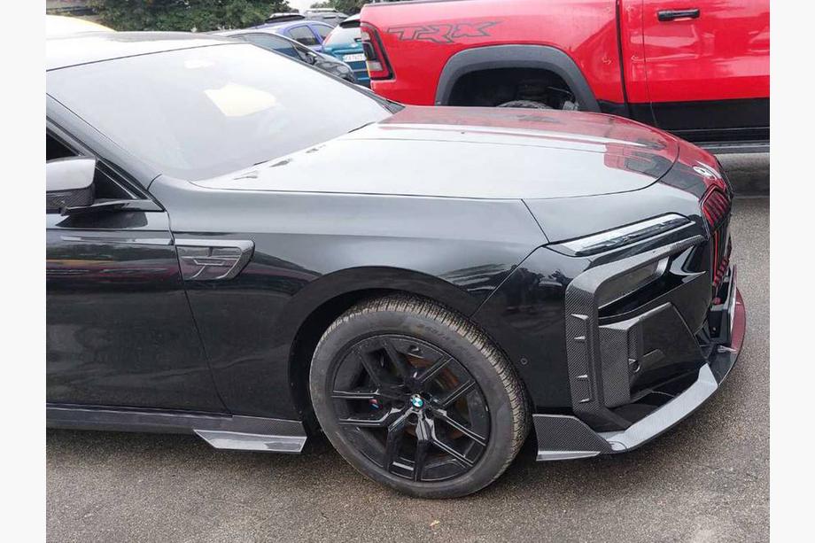 BMW 7 Series G70/G71 2022- Bodykit MNSR-Style Carbon Foto 12