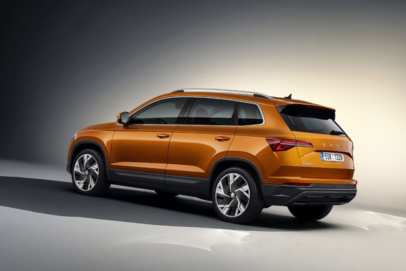 Aktualisierter Skoda Karoq: Stil und Technologie für Stadt und Reise Foto 2