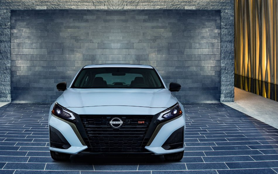 Aktualisierter Nissan Altima: ein frischer Blick auf die klassische Limousine