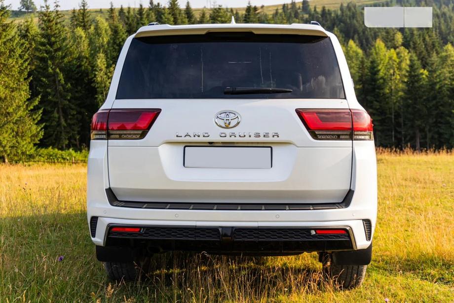 Toyota Land Cruiser 300 2021- Heckstoßstangenabdeckung GXR Schwarz Image