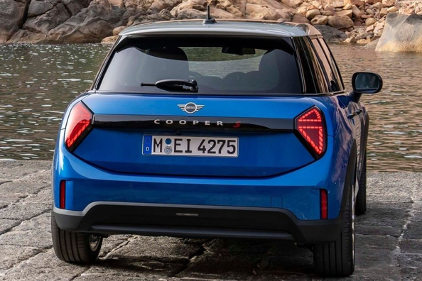 Testbericht des neuen Mini Hatch (F65) 5-Türer: Die vierte Generation des legendären Fließheckmodells Foto 3