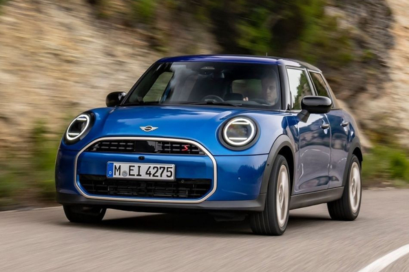 Testbericht des neuen Mini Hatch (F65) 5-Türer: Die vierte Generation des legendären Fließheckmodells Foto 2