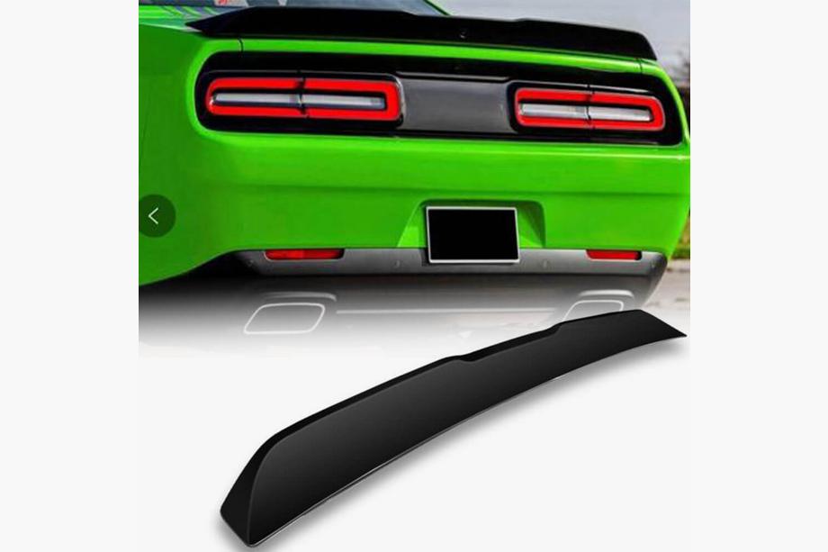 Dodge Challenger 2008-2023 Heckspoiler V2 (2015-2019, Carbon) Image