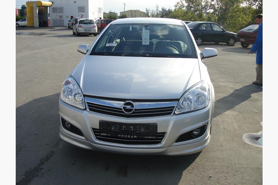 Opel Astra H 2004-2013 Frontuntere Spoilerlippe Sedan (grundiert zum Lackieren) Foto 3