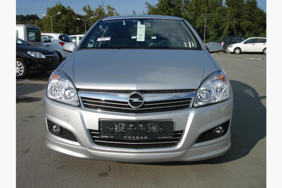 Opel Astra H 2004-2013 Frontuntere Spoilerlippe Sedan (grundiert zum Lackieren) Foto 1