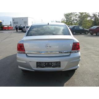 Hintere untere Abdeckung Sedan (grundiert zum Lackieren) Opel Astra H 2004-2013 Foto 1