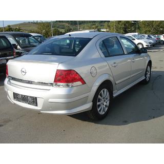 Hintere untere Abdeckung Sedan (grundiert zum Lackieren) Opel Astra H 2004-2013 Foto 4