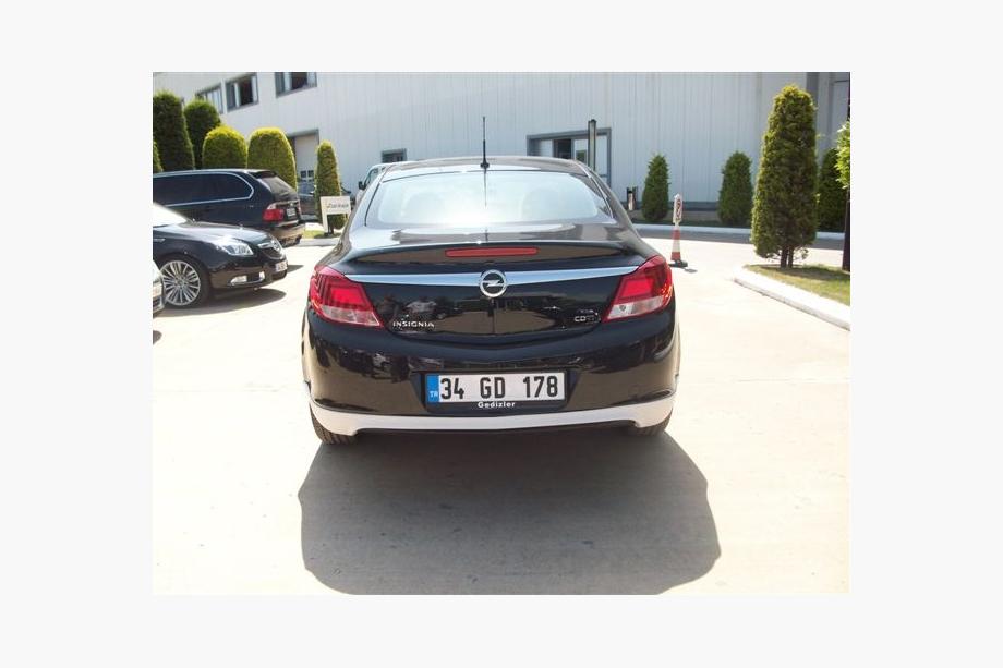 Opel Insignia 2008-2017 Hintere untere Abdeckung (grundiert zum Lackieren) Foto 2